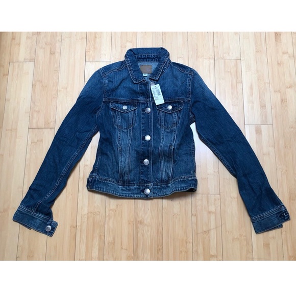 NWT American Eagle Outfitters Slightly Distressed Denim Jacket - Picture 1 of 5
